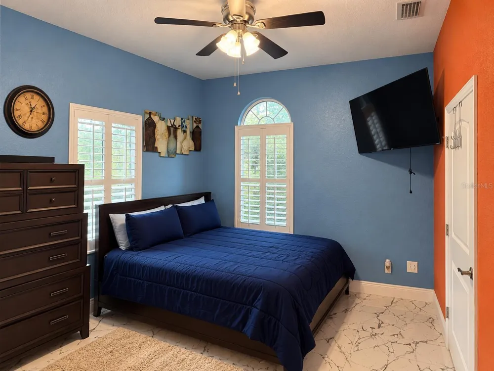 3009 W CLINTON STREET Tampa, FL 33614