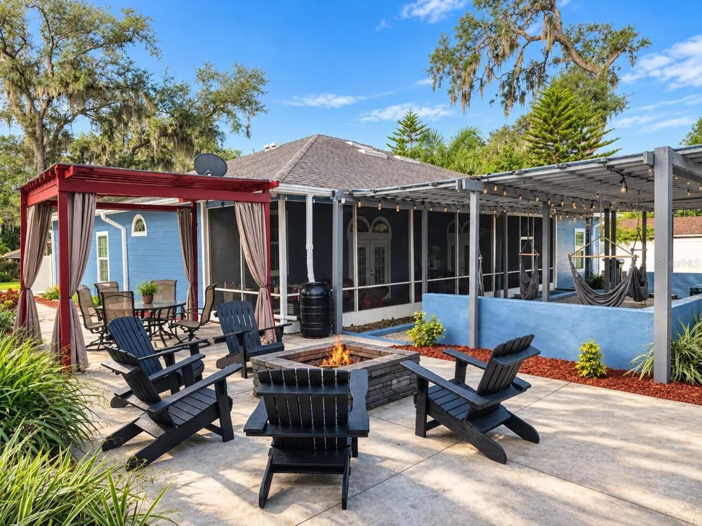3009 W CLINTON STREET Tampa, FL 33614