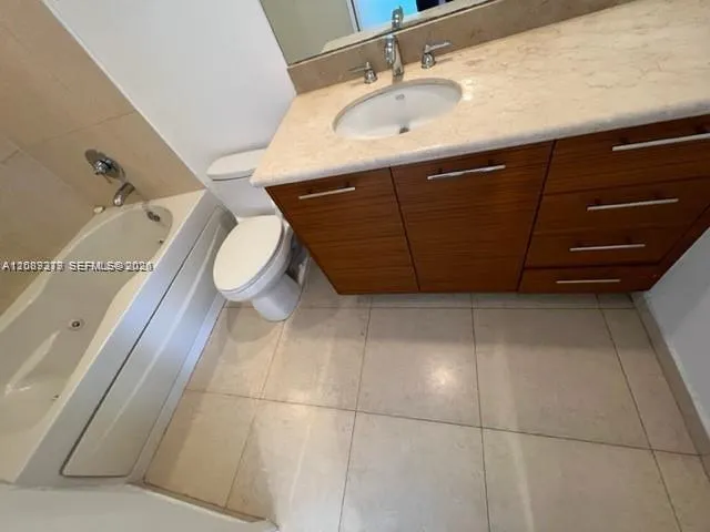 50 Biscayne Blvd #4409 Miami, FL 33132