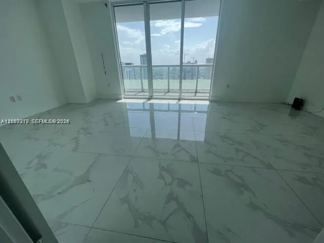 50 Biscayne Blvd #4409 Miami, FL 33132