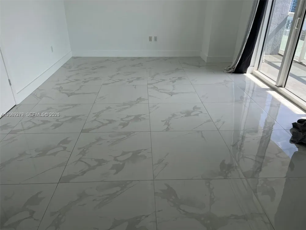 50 Biscayne Blvd #4409 Miami, FL 33132