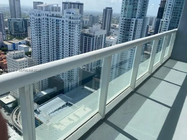 50 Biscayne Blvd #4409 Miami, FL 33132