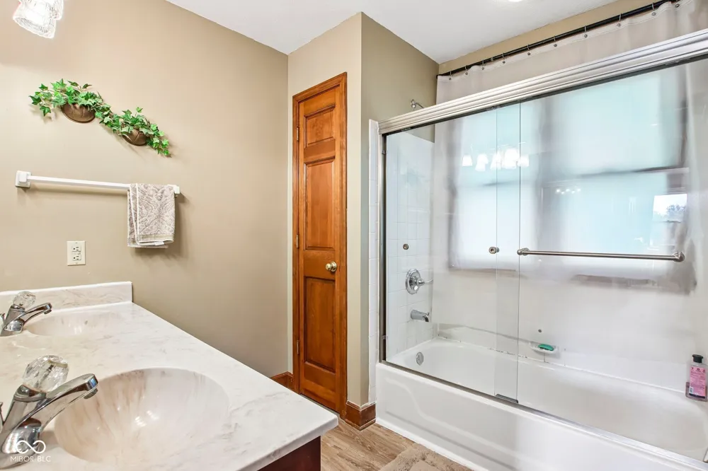 4731 Moss Lane Indianapolis, IN 46237