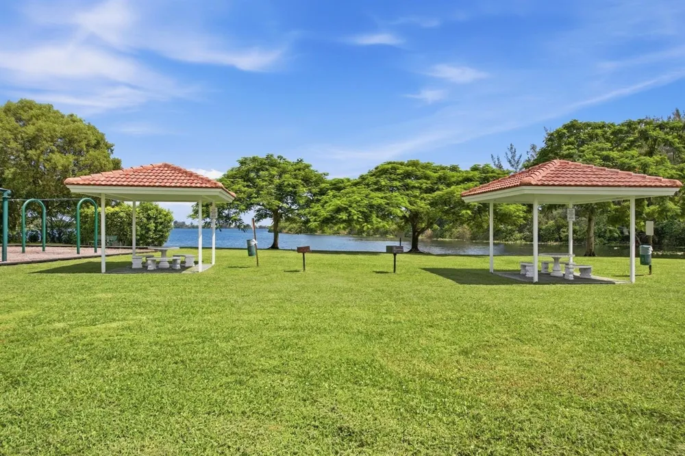 4441 SW 11th Place Deerfield Beach, FL 33442