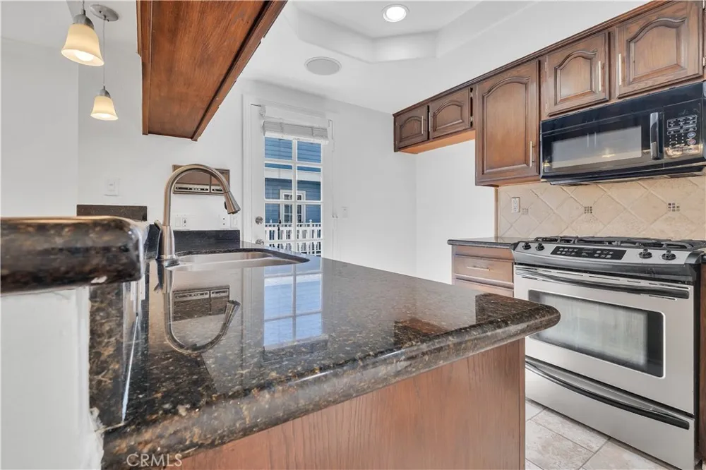 313 Broadway #9 Redondo Beach, CA 90277