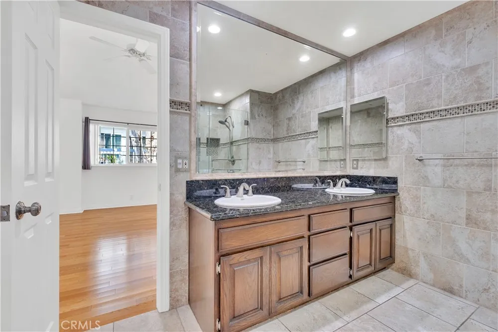 313 Broadway #9 Redondo Beach, CA 90277