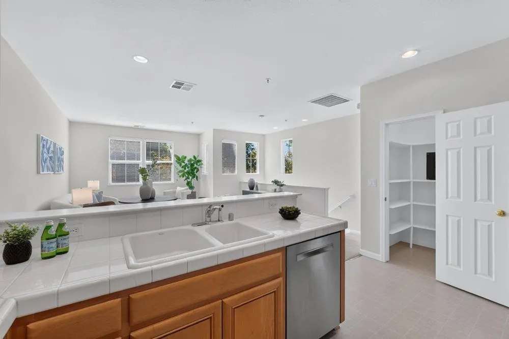 233 Lighthouse Drive Watsonville, CA 95076
