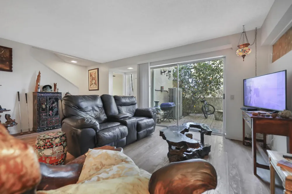 2504 Whitewater Club Drive #A Palm Springs, CA 92262