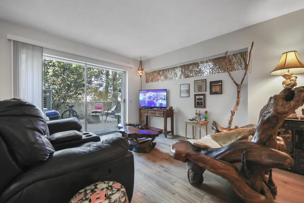 2504 Whitewater Club Drive #A Palm Springs, CA 92262
