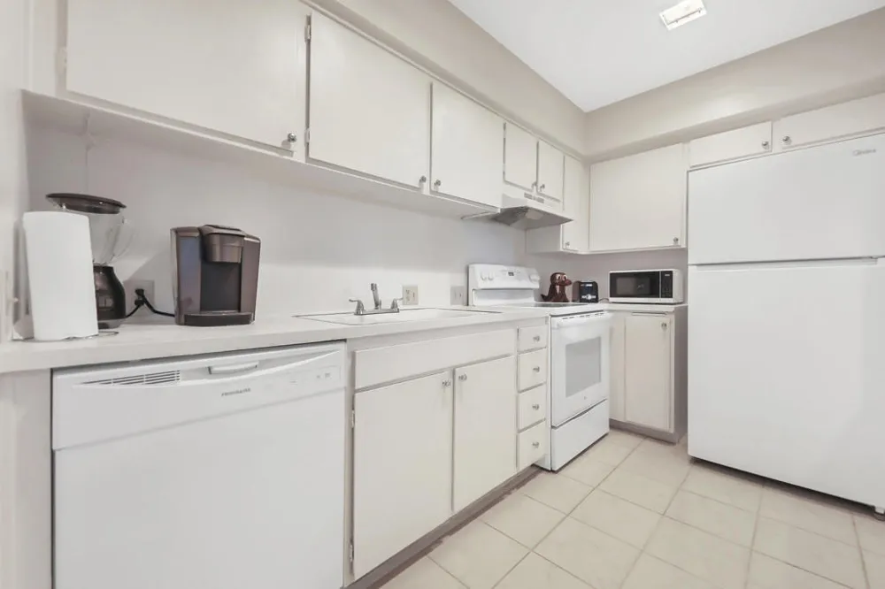 2504 Whitewater Club Drive #A Palm Springs, CA 92262