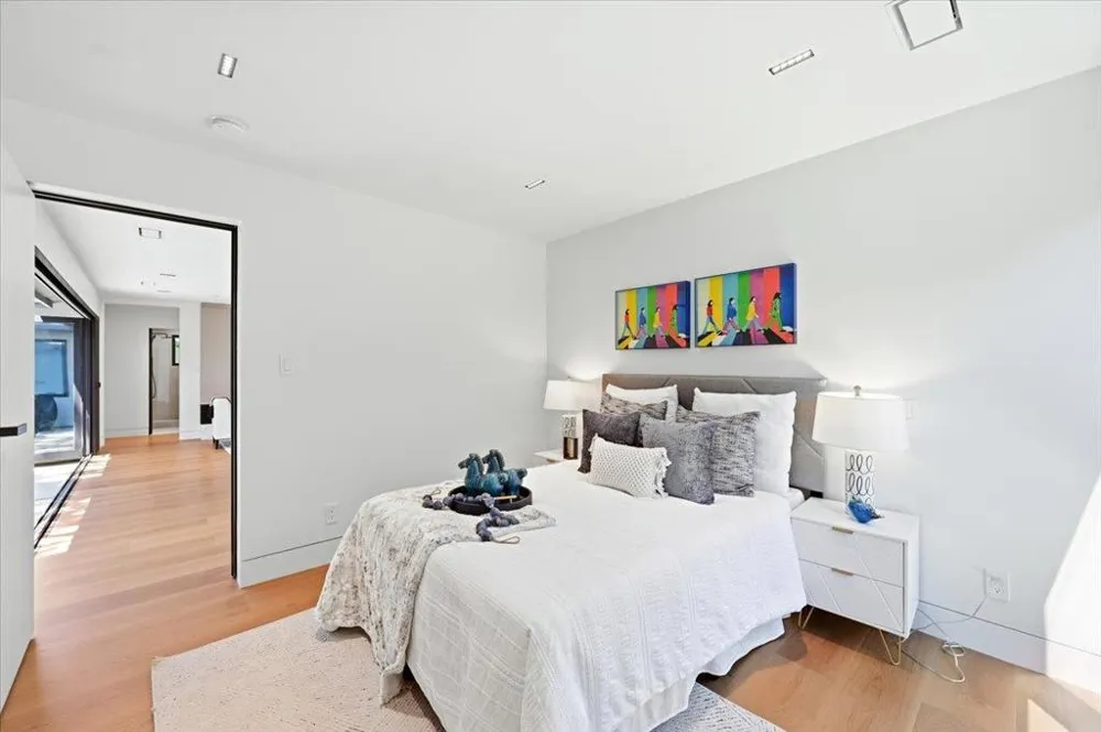 1811 Robin Whipple Way Belmont, CA 94002