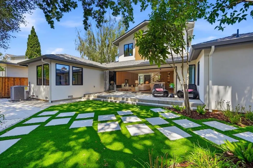 1811 Robin Whipple Way Belmont, CA 94002