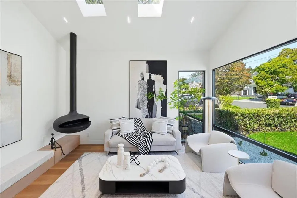 1811 Robin Whipple Way Belmont, CA 94002