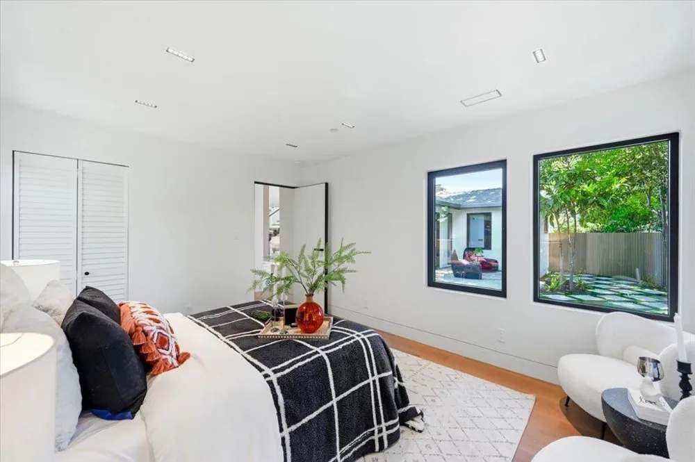 1811 Robin Whipple Way Belmont, CA 94002