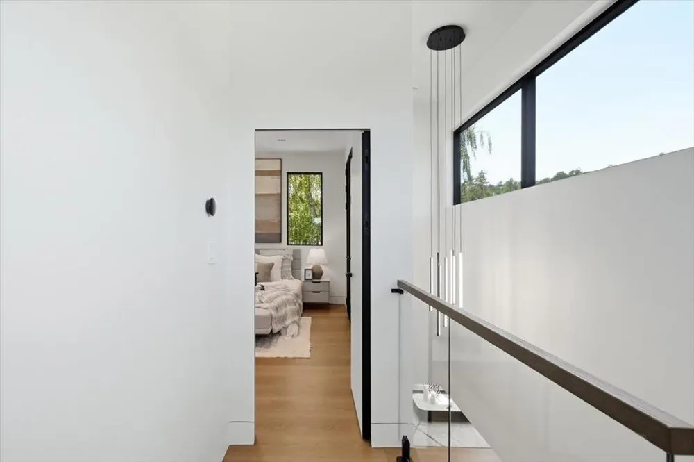 1811 Robin Whipple Way Belmont, CA 94002