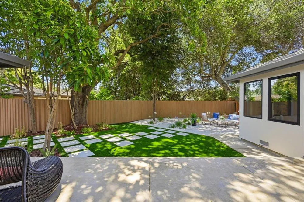 1811 Robin Whipple Way Belmont, CA 94002