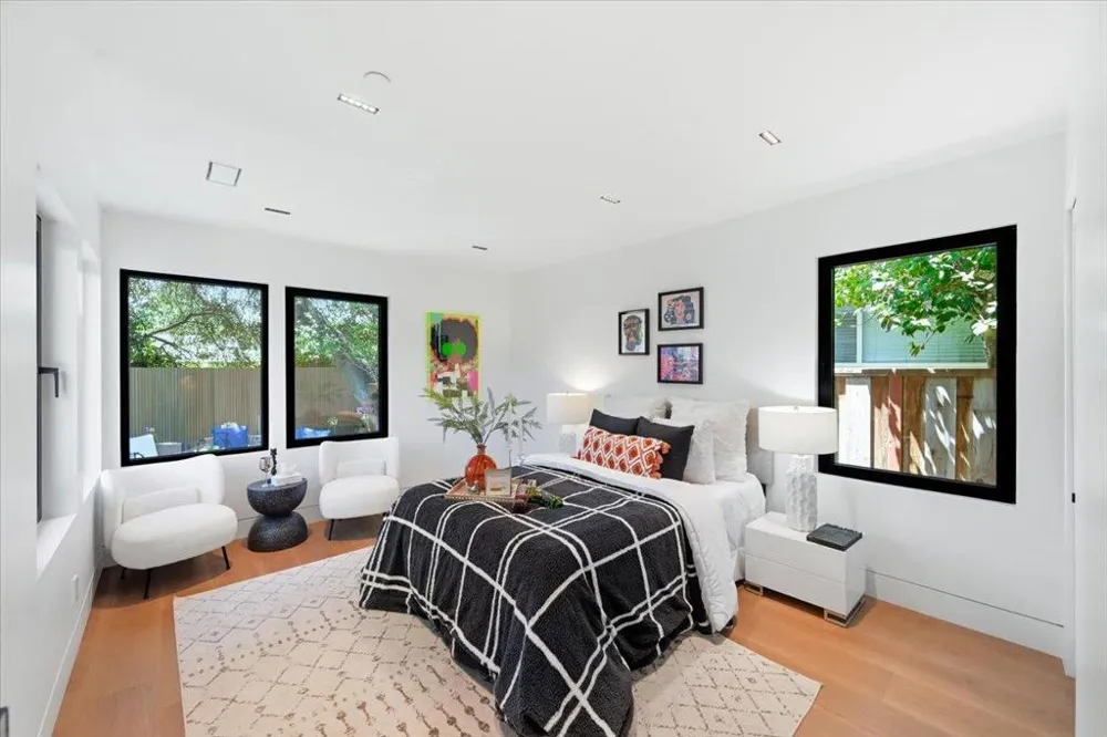1811 Robin Whipple Way Belmont, CA 94002