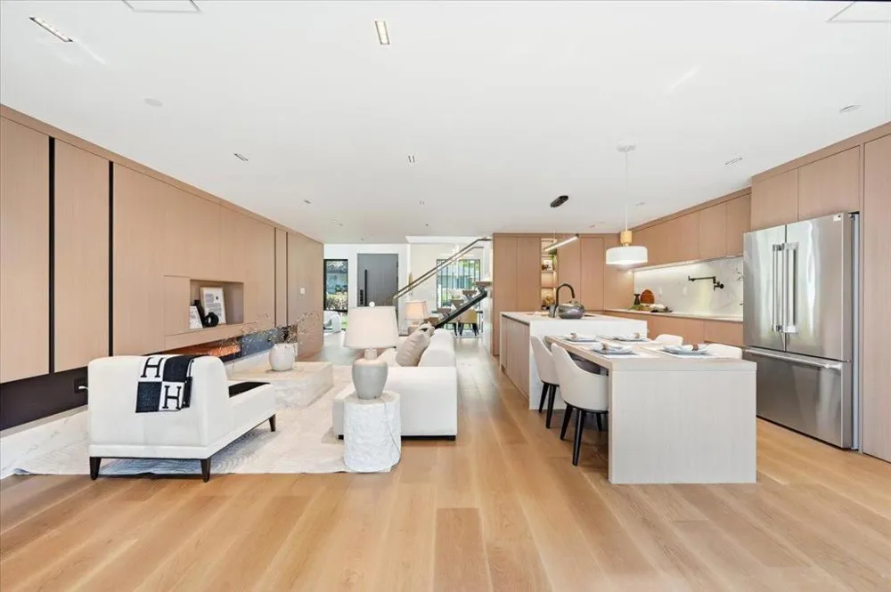 1811 Robin Whipple Way Belmont, CA 94002