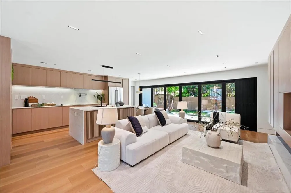 1811 Robin Whipple Way Belmont, CA 94002