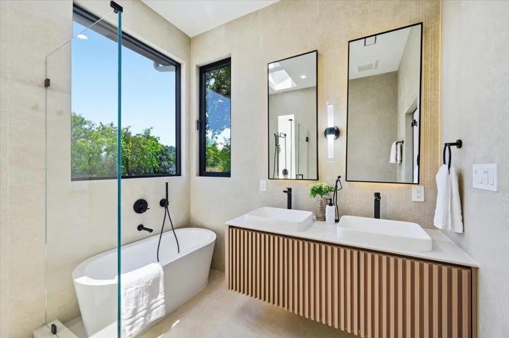 1811 Robin Whipple Way Belmont, CA 94002