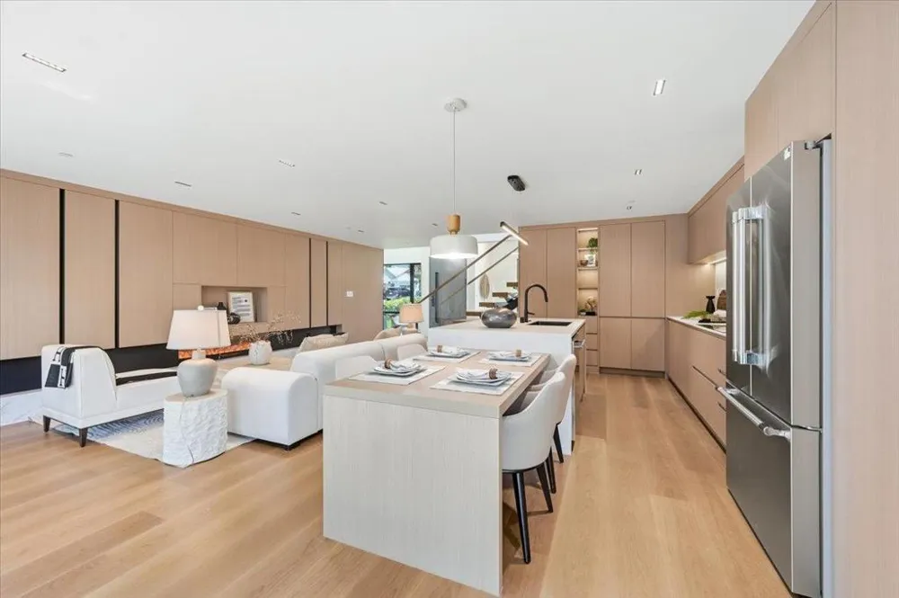 1811 Robin Whipple Way Belmont, CA 94002