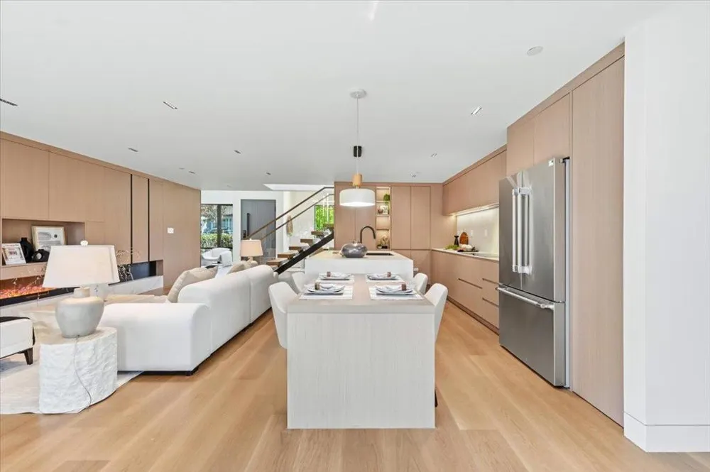 1811 Robin Whipple Way Belmont, CA 94002