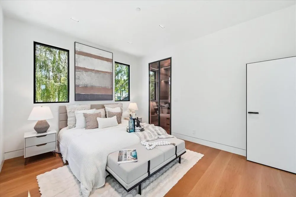 1811 Robin Whipple Way Belmont, CA 94002