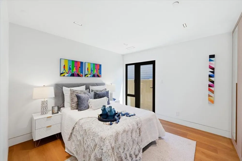 1811 Robin Whipple Way Belmont, CA 94002