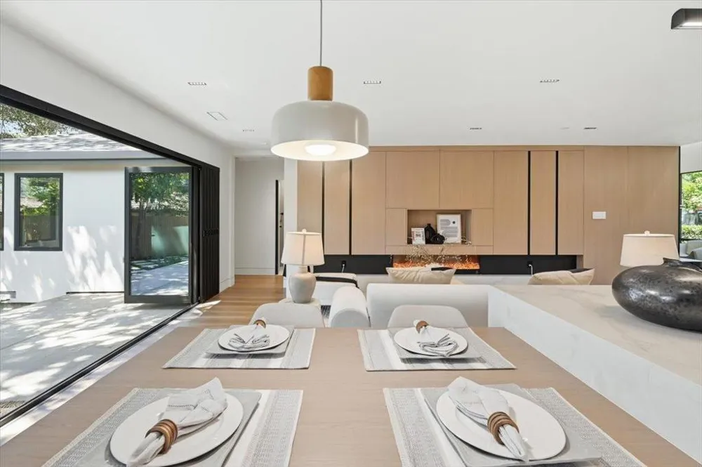 1811 Robin Whipple Way Belmont, CA 94002
