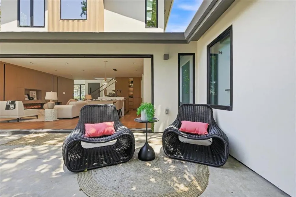 1811 Robin Whipple Way Belmont, CA 94002