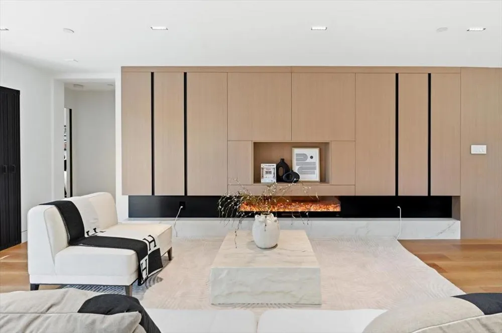 1811 Robin Whipple Way Belmont, CA 94002