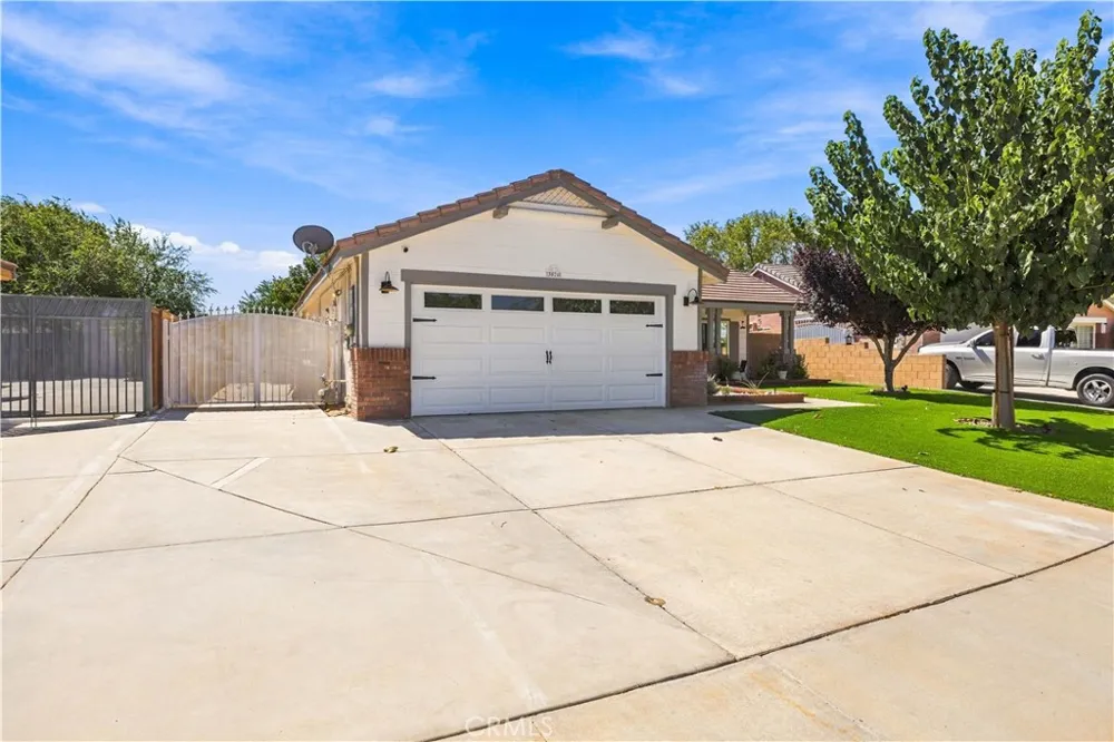 3024 Holline Court Lancaster, CA 93535