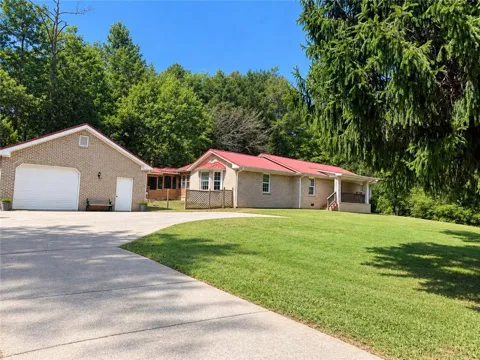 26 Farmer Road NW