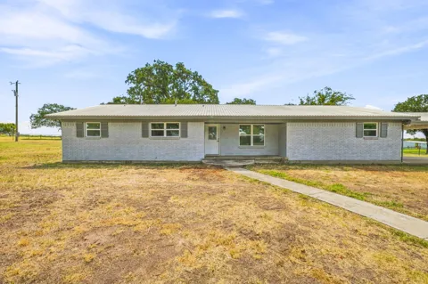 1490 County Road 185