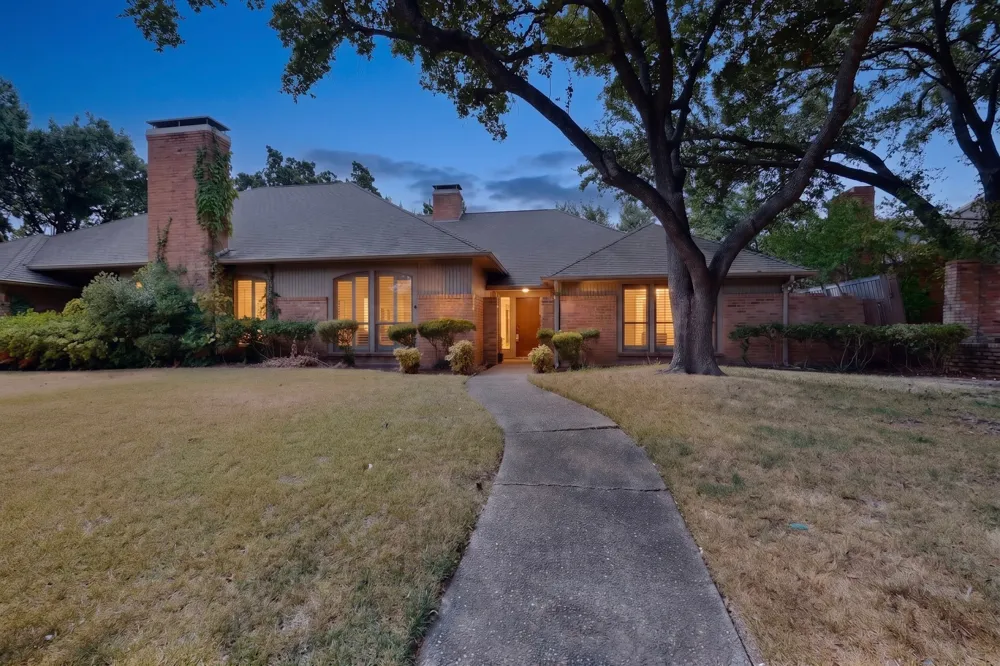 1606 Treehouse Lane Plano, TX 75023
