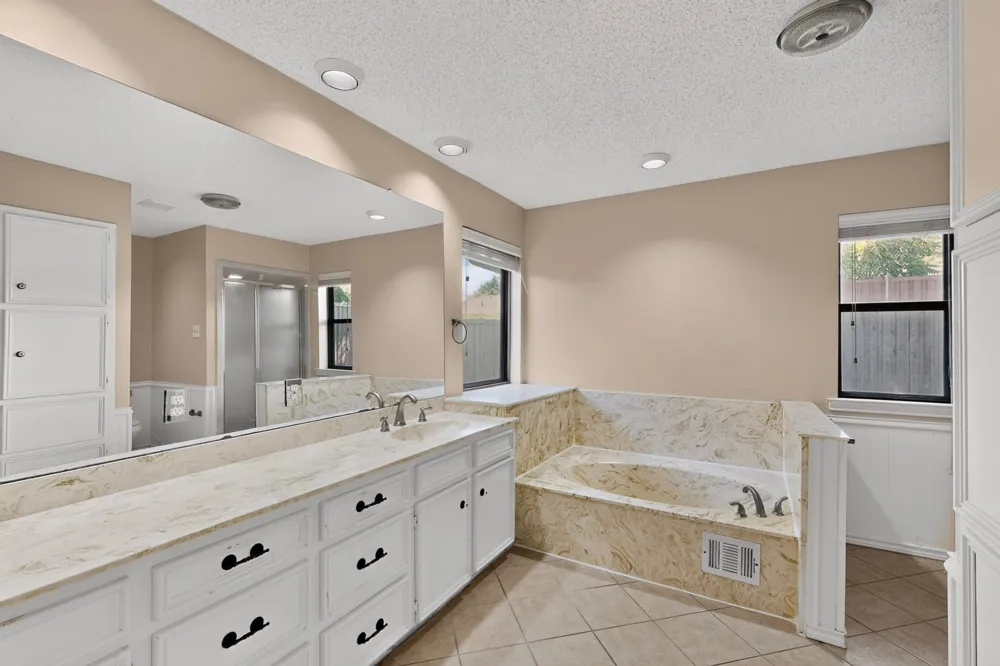 1606 Treehouse Lane Plano, TX 75023