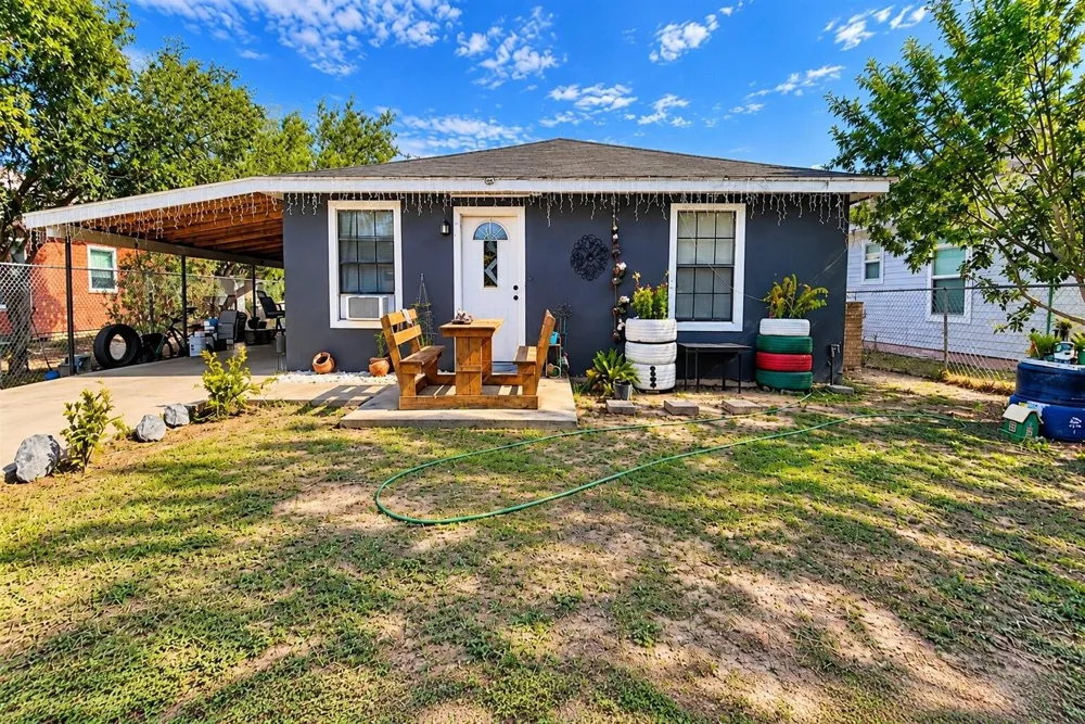 513 Santa Monica Street Progreso, TX 78577