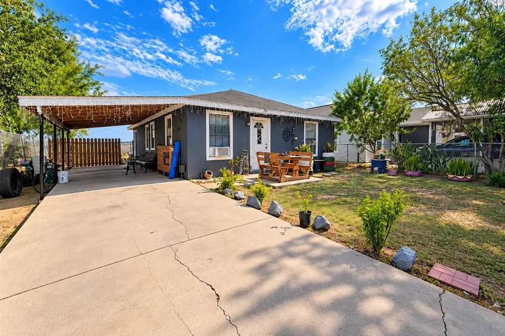 513 Santa Monica Street Progreso, TX 78577