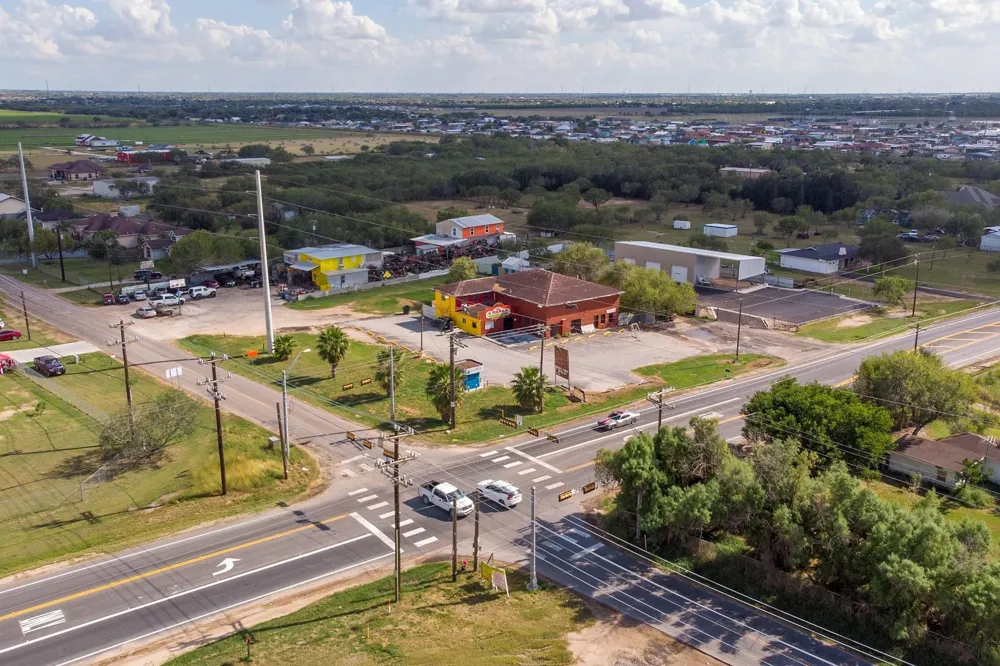 8040 Val Verde Road Donna, TX 78537