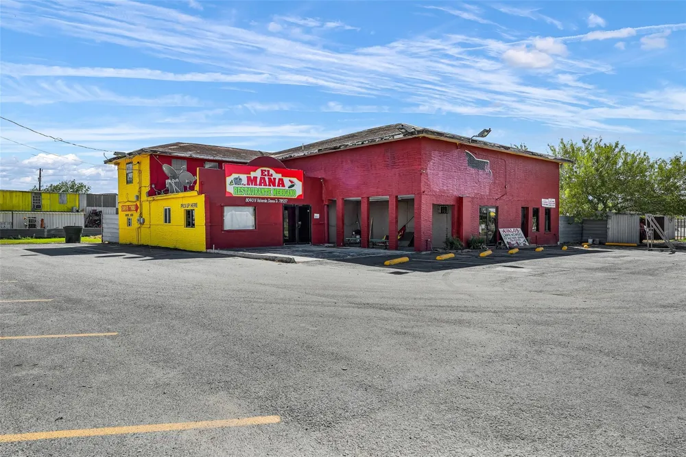 8040 Val Verde Road Donna, TX 78537