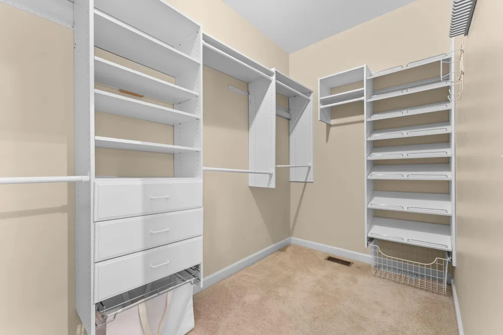 8243 Heathertree Lane Brighton, MI 48116