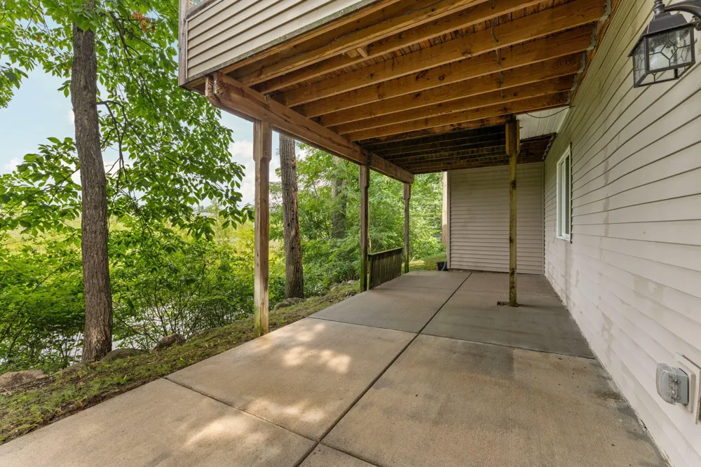 8243 Heathertree Lane Brighton, MI 48116