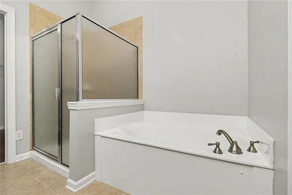 3433 Kiveton Drive Peachtree Corners, GA 30092