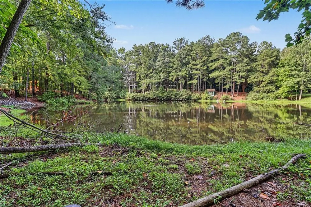 3433 Kiveton Drive Peachtree Corners, GA 30092