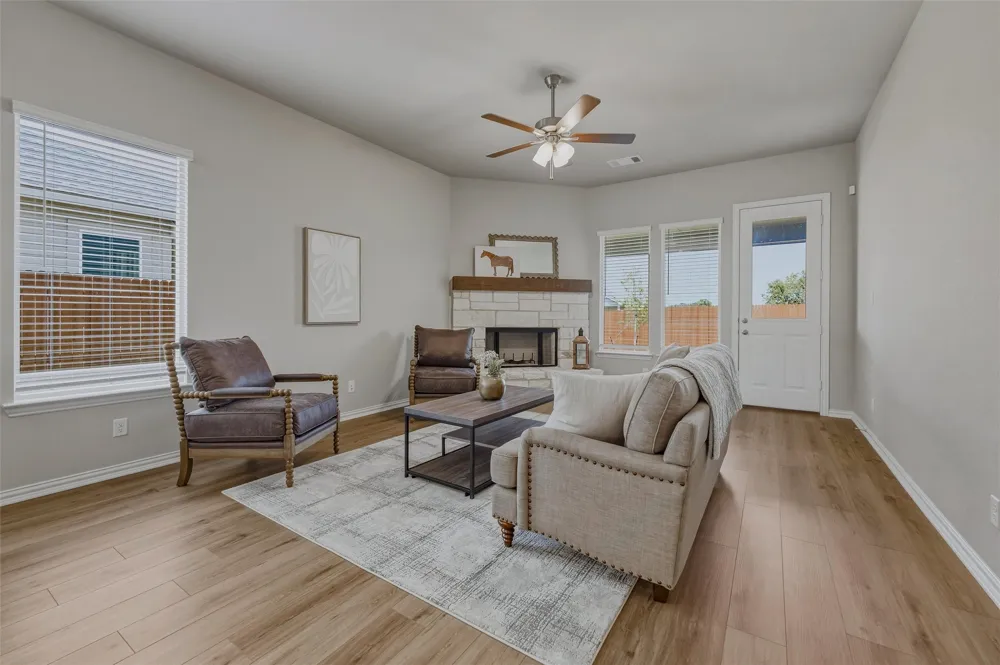 1229 Sabine River Lane Springtown, TX 76082