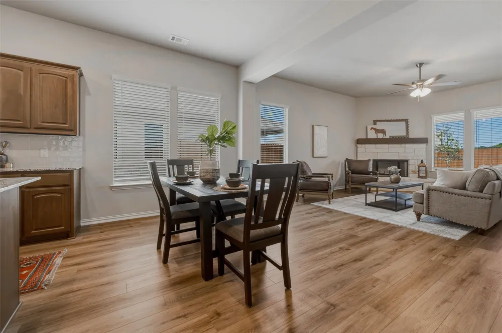 1229 Sabine River Lane Springtown, TX 76082