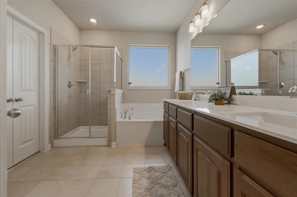 1229 Sabine River Lane Springtown, TX 76082