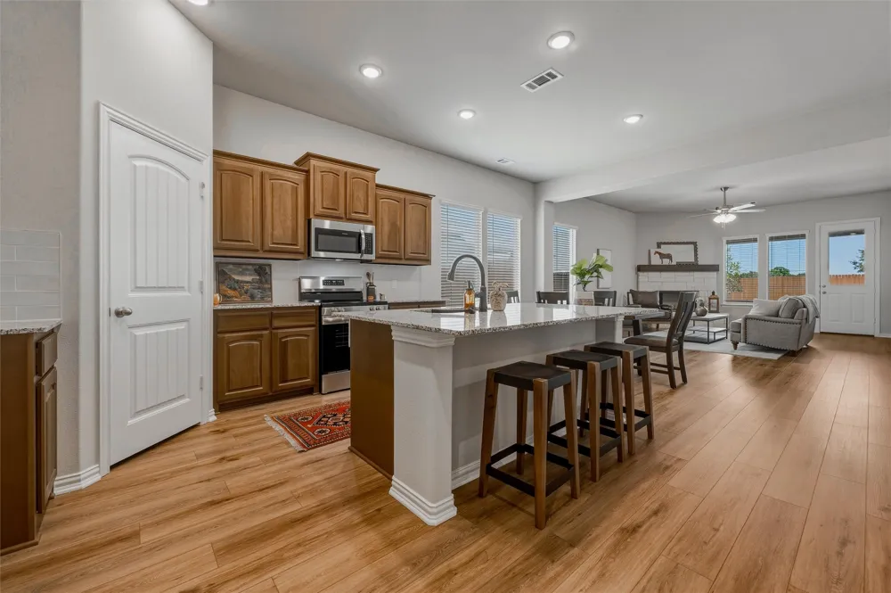 1229 Sabine River Lane Springtown, TX 76082