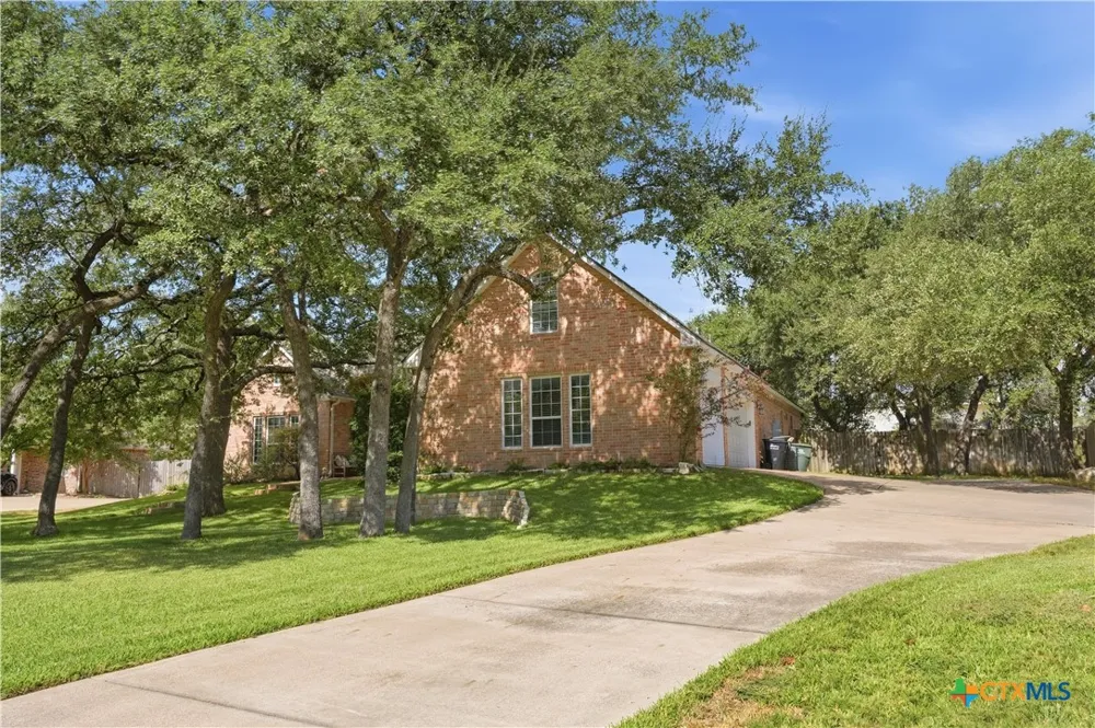 385 Green Park Drive Belton, TX 76513
