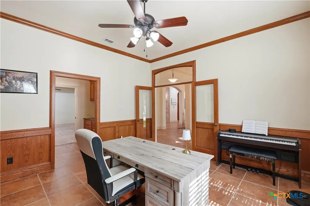 385 Green Park Drive Belton, TX 76513